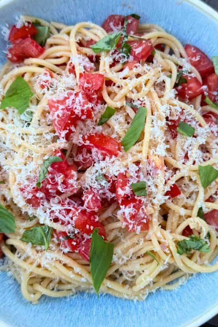 Bowl of spaghetti and fresh no-cook tomato sauce